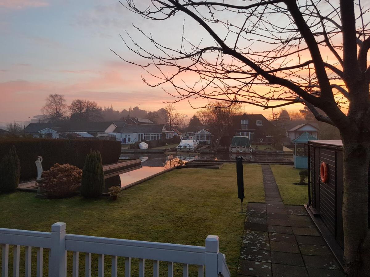 The Willows Wroxham Kültér fotó